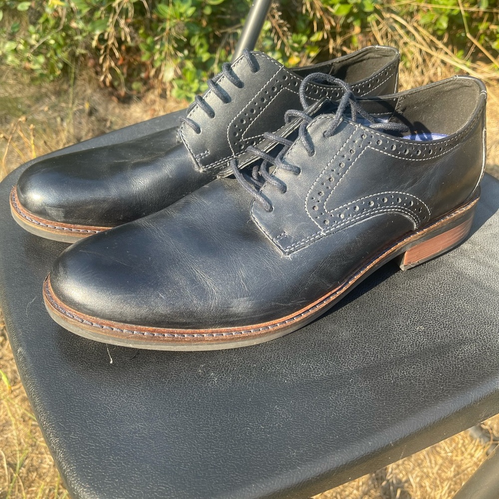 Bostonian 11.5 comfy dress shoes
